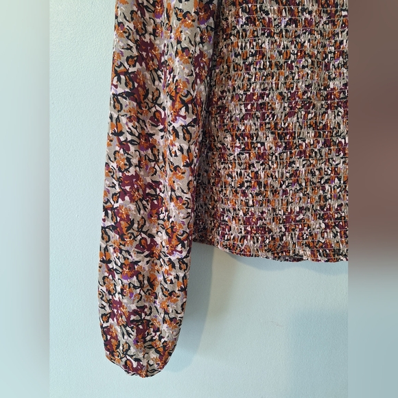 EVEREVE Margaret Floral Smocked Blouse Sz Small - Picture 7 of 13